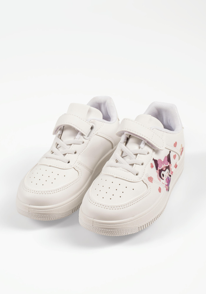 Παιδικά sneakers λευκά με πολύχρωμο print και αντιολισθητική σόλα