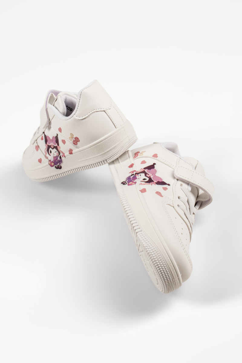 Παιδικά sneakers λευκά με πολύχρωμο print και αντιολισθητική σόλα