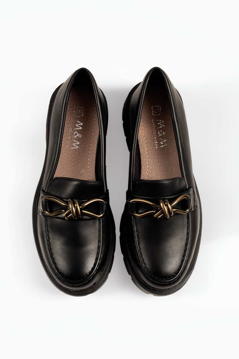 Chunky μαύρα γυναικεία loafers με διακοσμητικό μεταλλικό φιόγκο