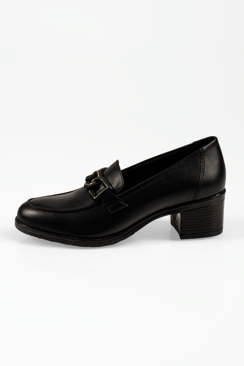 Ragazza γυναικεία μαύρα loafers με αλυσίδα και block τακούνι