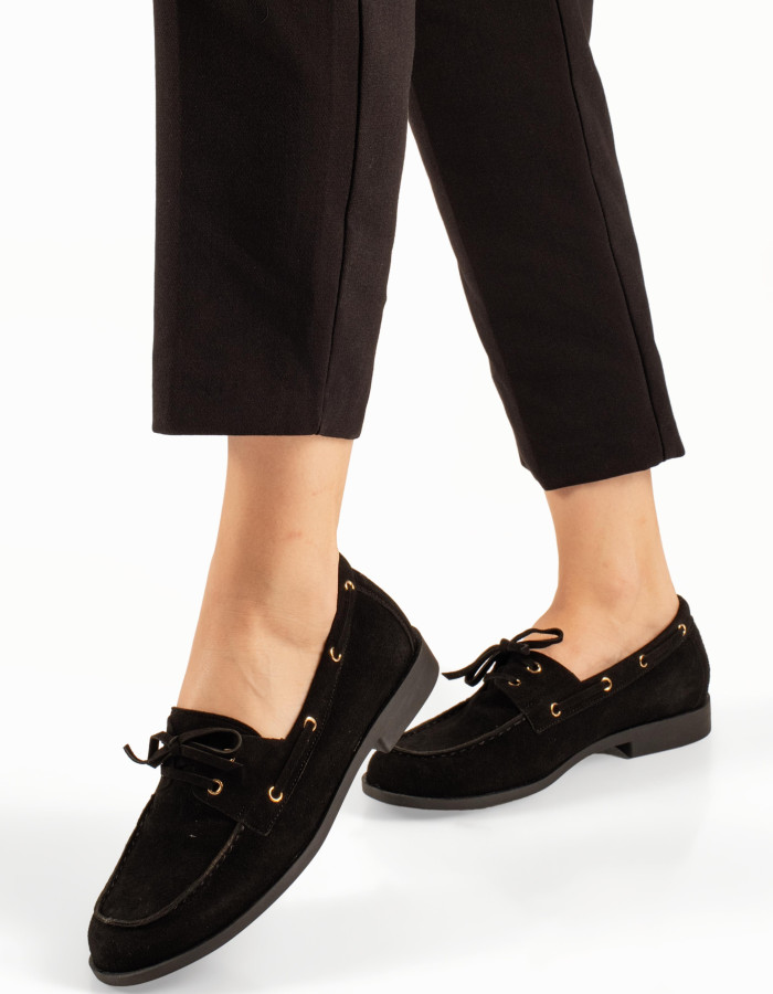 Γυναικεία μαύρα deck loafers σουέτ με δετά κορδόνια