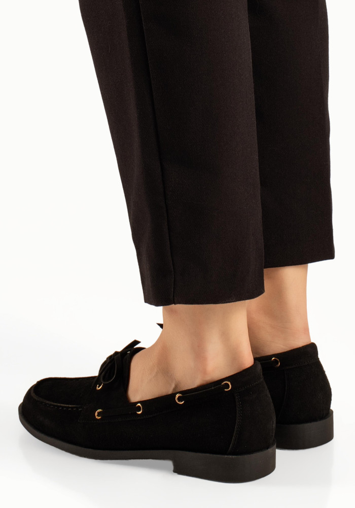 Γυναικεία μαύρα deck loafers σουέτ με δετά κορδόνια