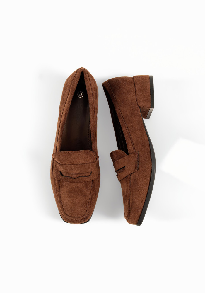Σουέτ καφέ γυναικεία loafers με χαμηλό τετράγωνο τακούνι