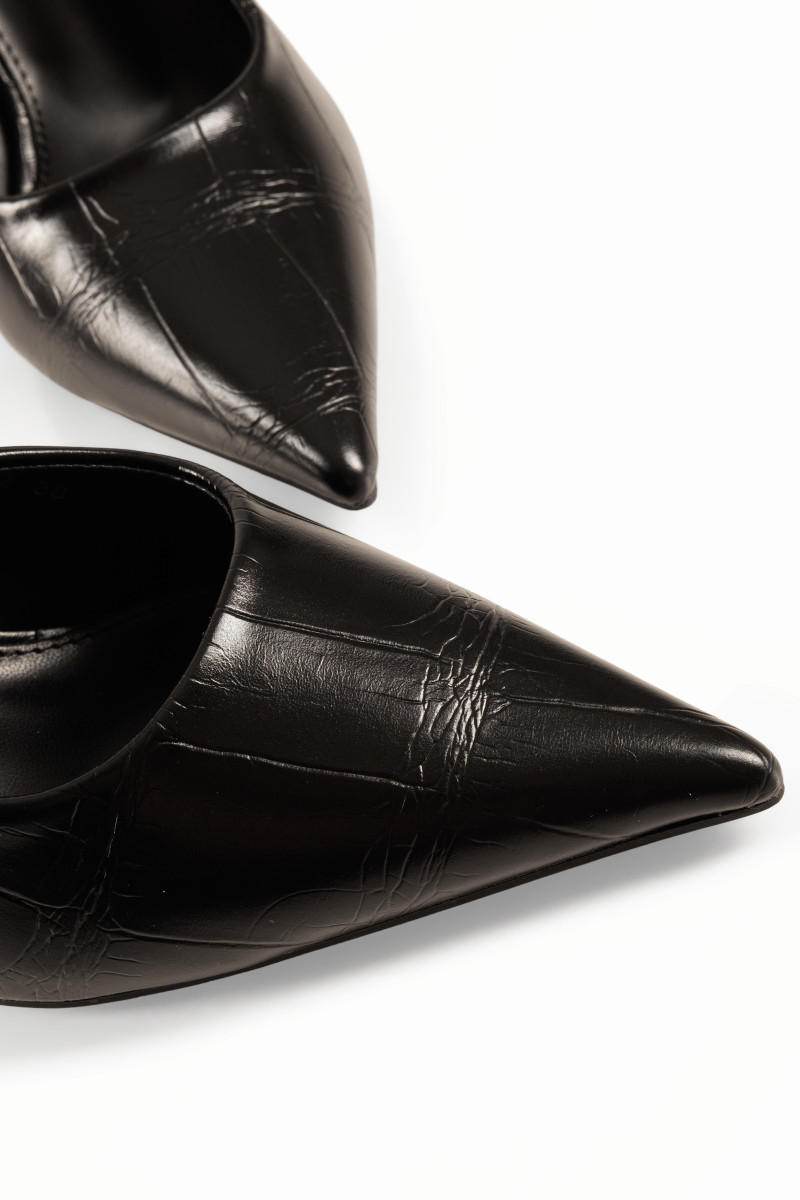 Slingback μαύρες γόβες μυτερές slingback με κροκό ανάγλυφη υφή