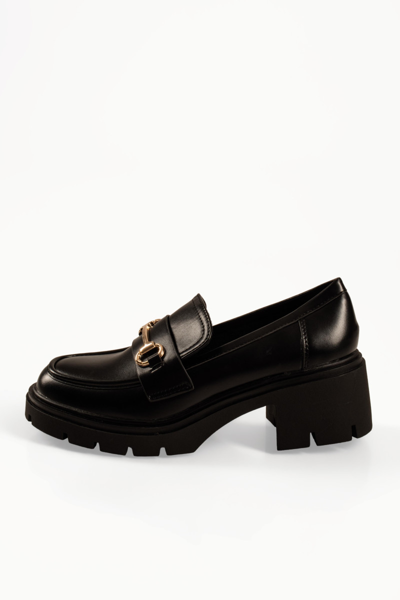 Loafers γυναικεία μαύρα με χρυσό στοιχείο και χοντρό τακούνι
