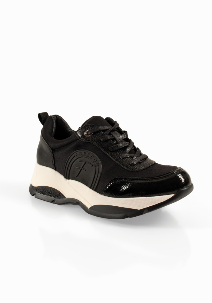 Γυναικεία μαύρα chunky sneakers με κορδόνια και δίχρωμη σόλα