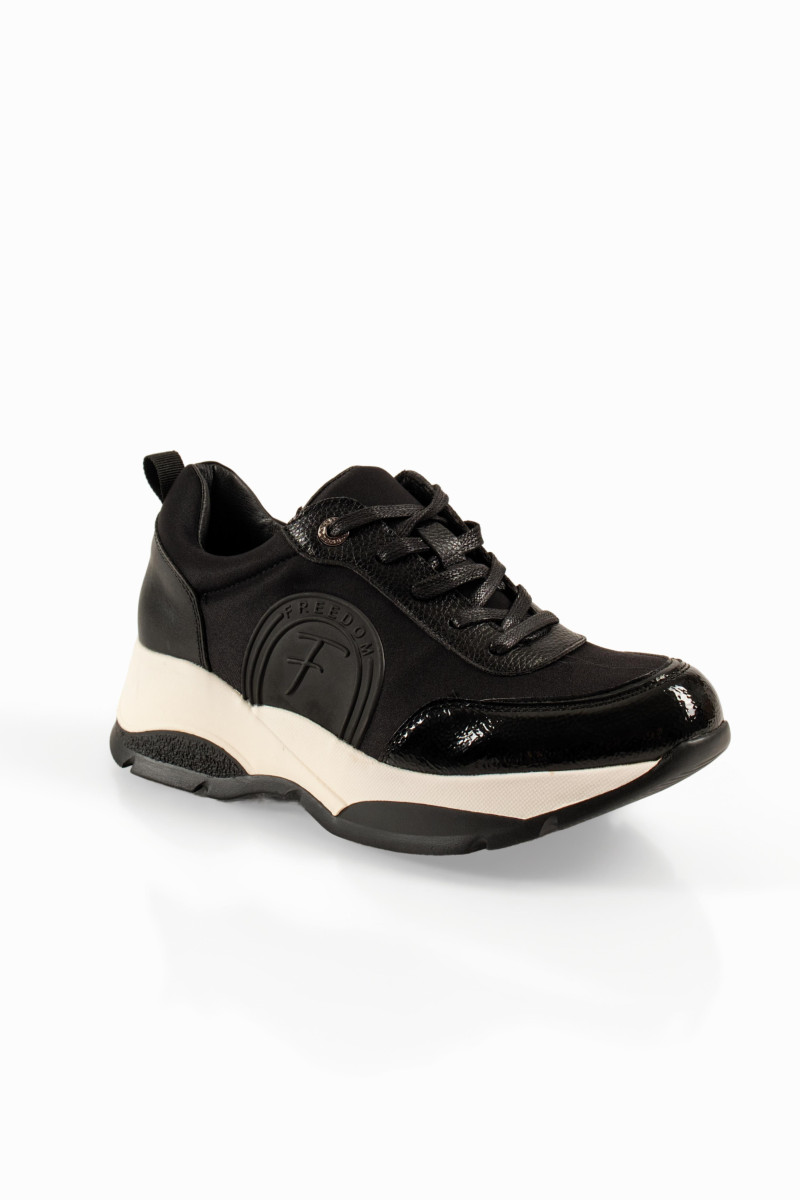 Γυναικεία μαύρα chunky sneakers με κορδόνια και δίχρωμη σόλα