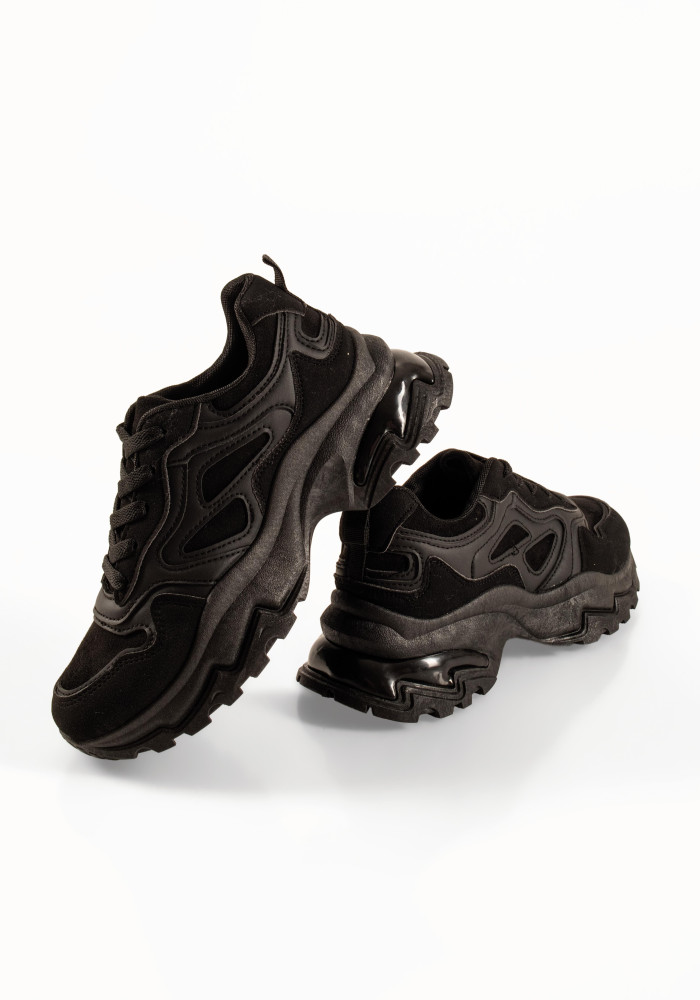 Γυναικεία μαύρα sneakers με ενισχυμένη chunky σόλα