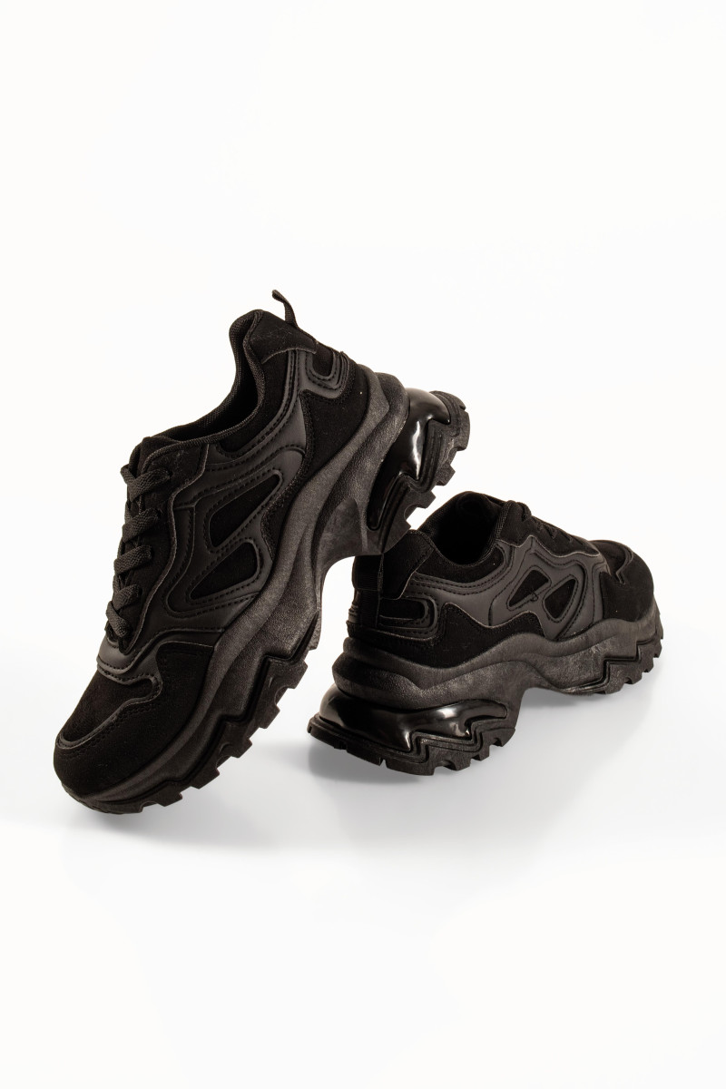 Γυναικεία μαύρα sneakers με ενισχυμένη chunky σόλα
