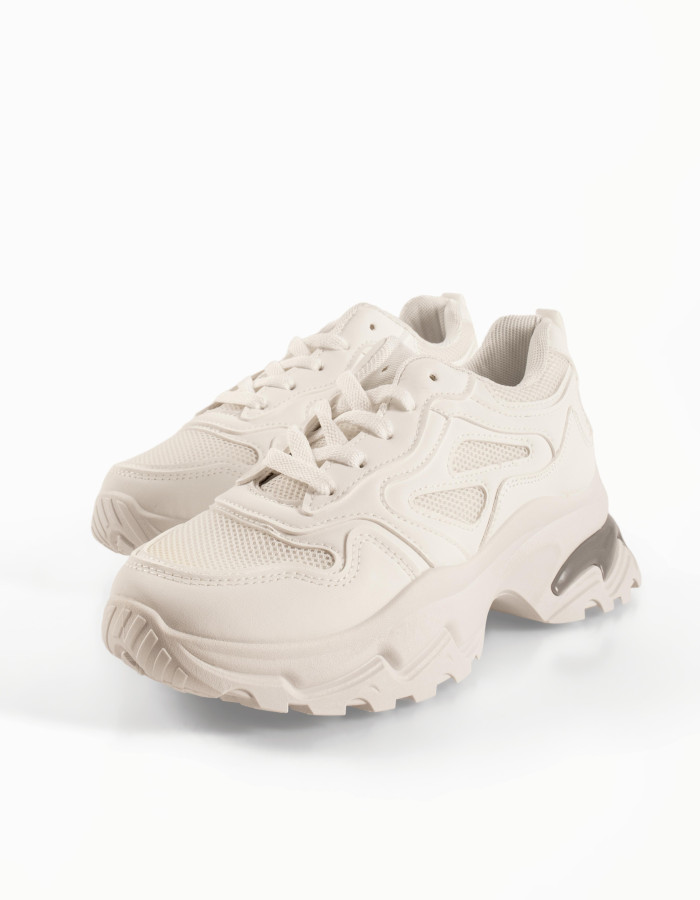 Γυναικεία λευκά sneakers με ενισχυμένη chunky σόλα