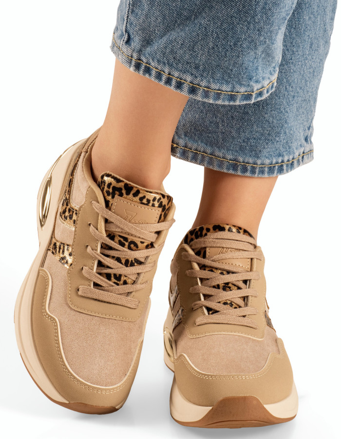 Zak μπεζ γυναικεία sneakers με χρυσές animal print λεπτομέρειες