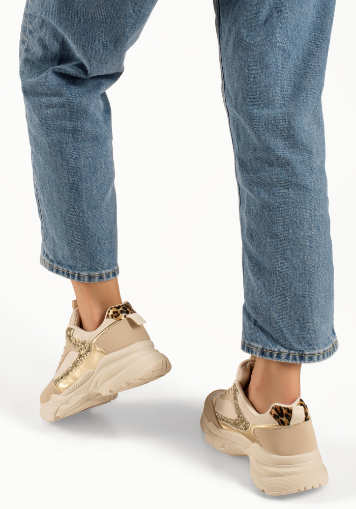Γυναικεία μπεζ chunky sneakers με λεπτομέρειες glitter