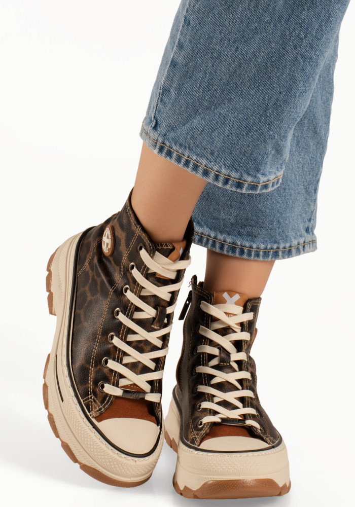 Refresh γυναικεία μποτάκια sneakers καφέ λεοπάρ με φερμουάρ και κορδόνια