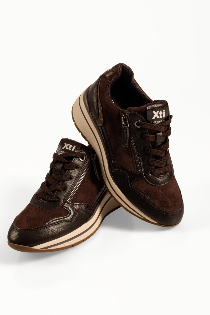 Xti καφέ γυναικεία sneakers με πλατφόρμα και εξωτερικό φερμουάρ