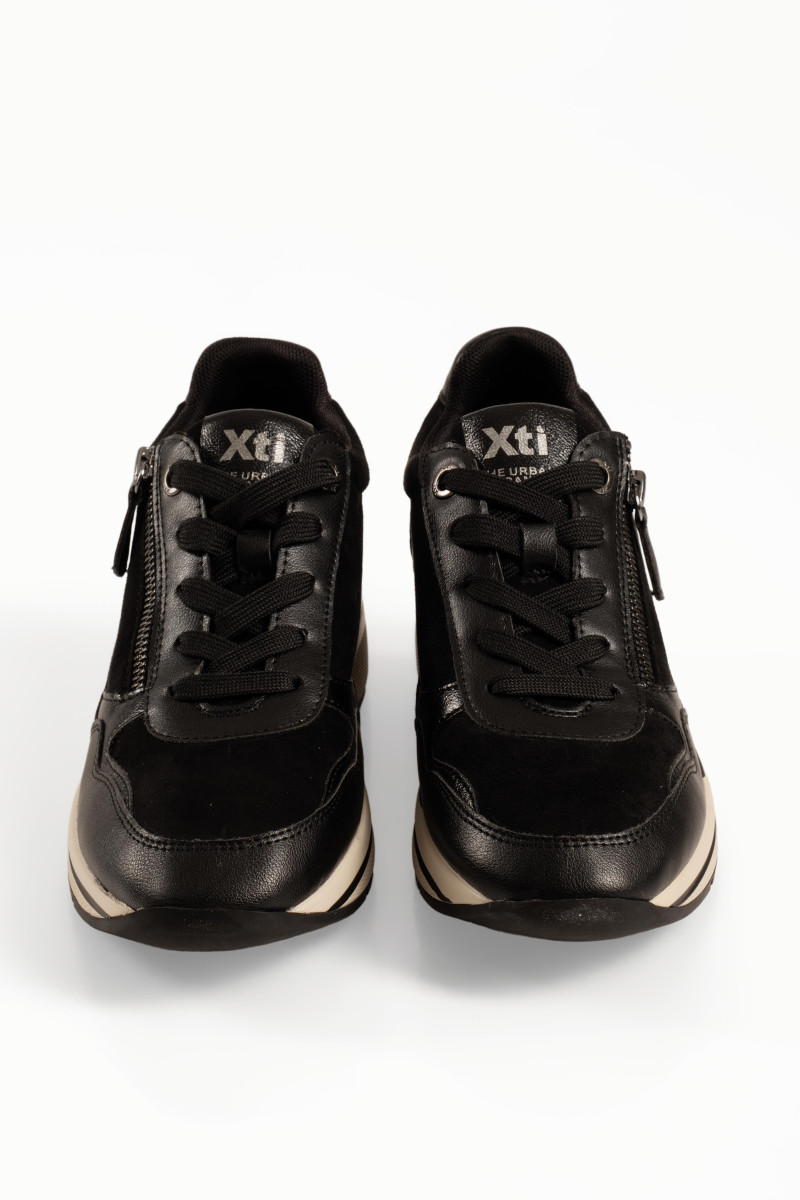 Xti μαύρα γυναικεία sneakers με πλατφόρμα και εξωτερικό φερμουάρ