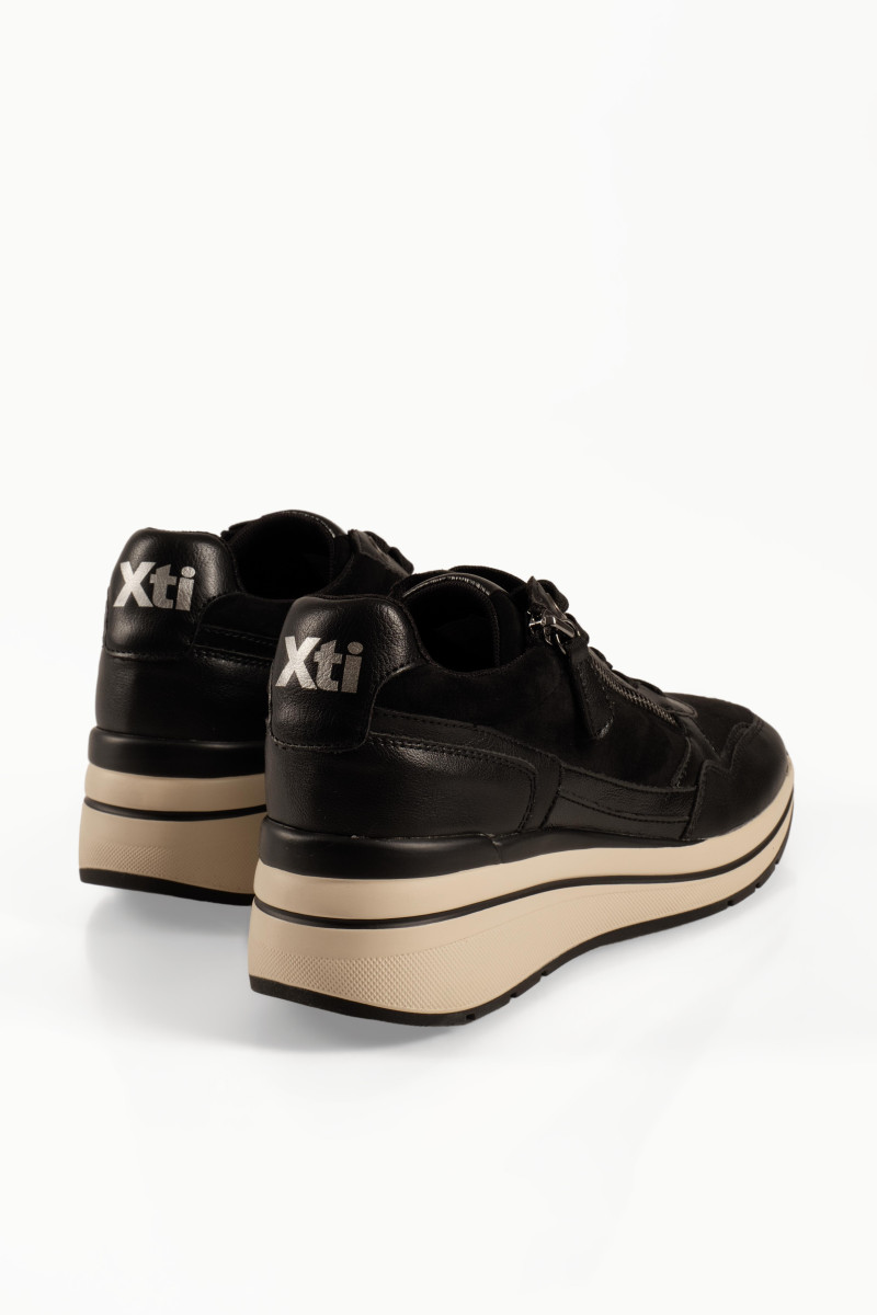 Xti μαύρα γυναικεία sneakers με πλατφόρμα και εξωτερικό φερμουάρ