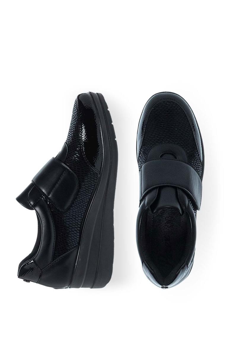 Parex μαύρα γυναικεία sneakers με φαρδύ λουράκι με velcro και χαμηλή wedge σόλα