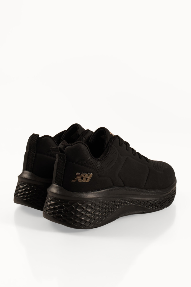 Xti μαύρα γυναικεία sneakers με χοντρή,ανάγλυφη σόλα