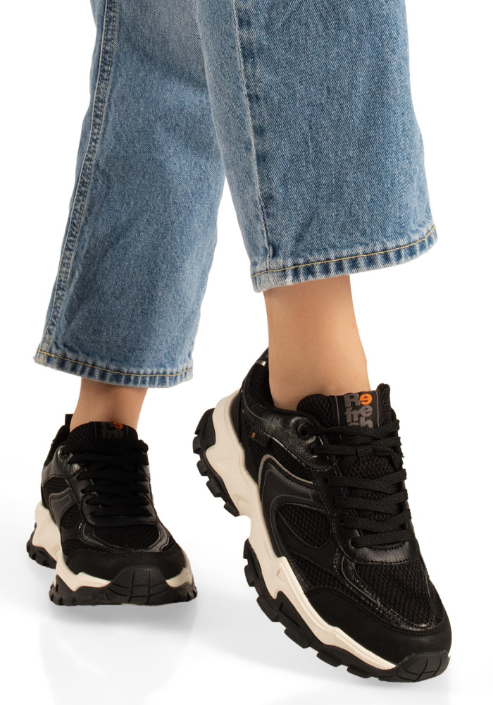 Refresh μαύρα γυναικεία sneakers με chunky σόλα και κορδόνια