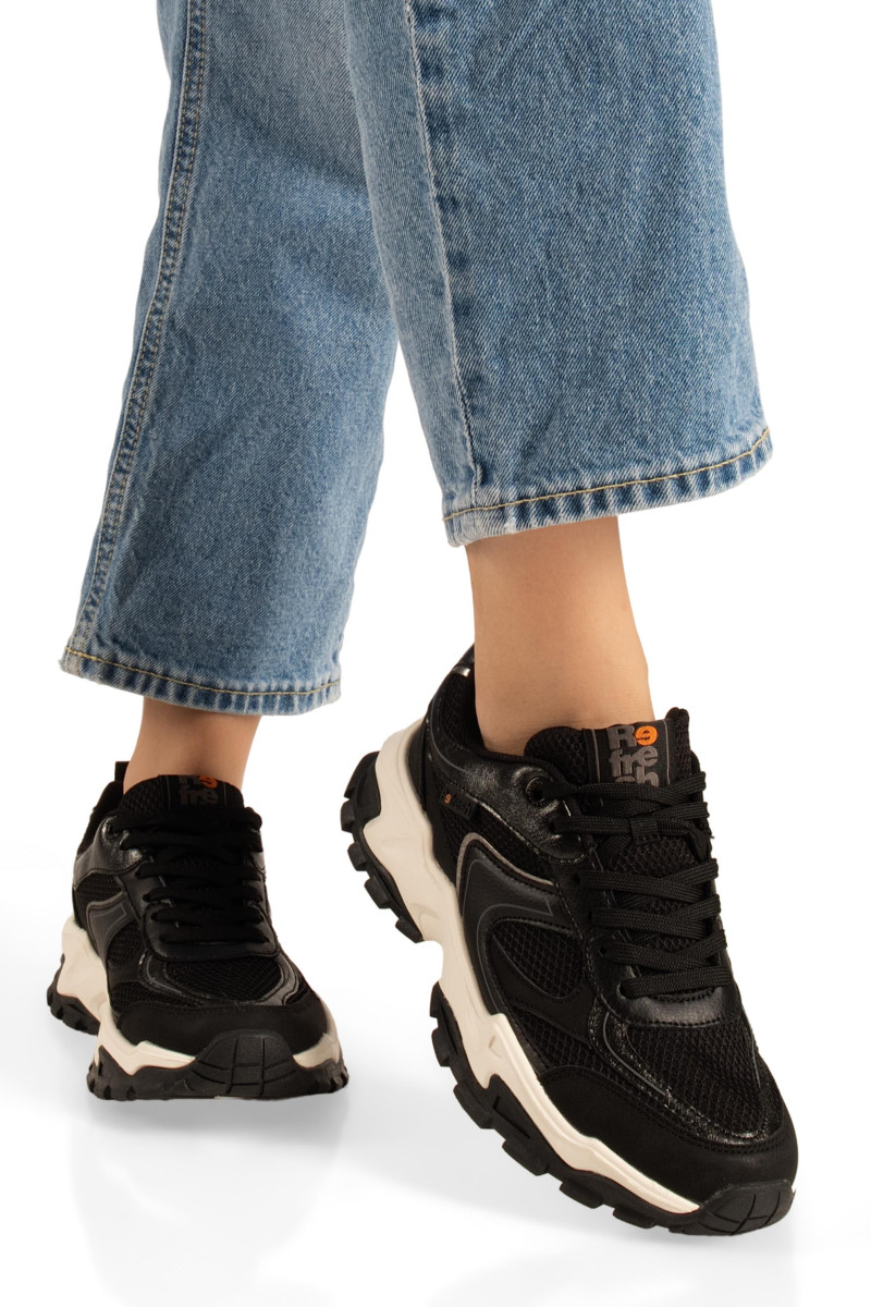 Refresh μαύρα γυναικεία sneakers με chunky σόλα και κορδόνια