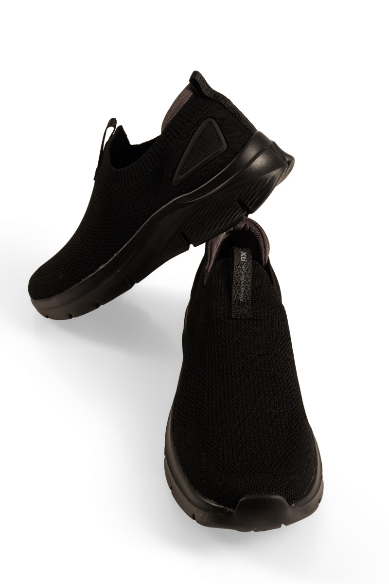 Ανδρικά μαύρα sneakers της Xti από διαπνέον υφασμάτινο υλικό