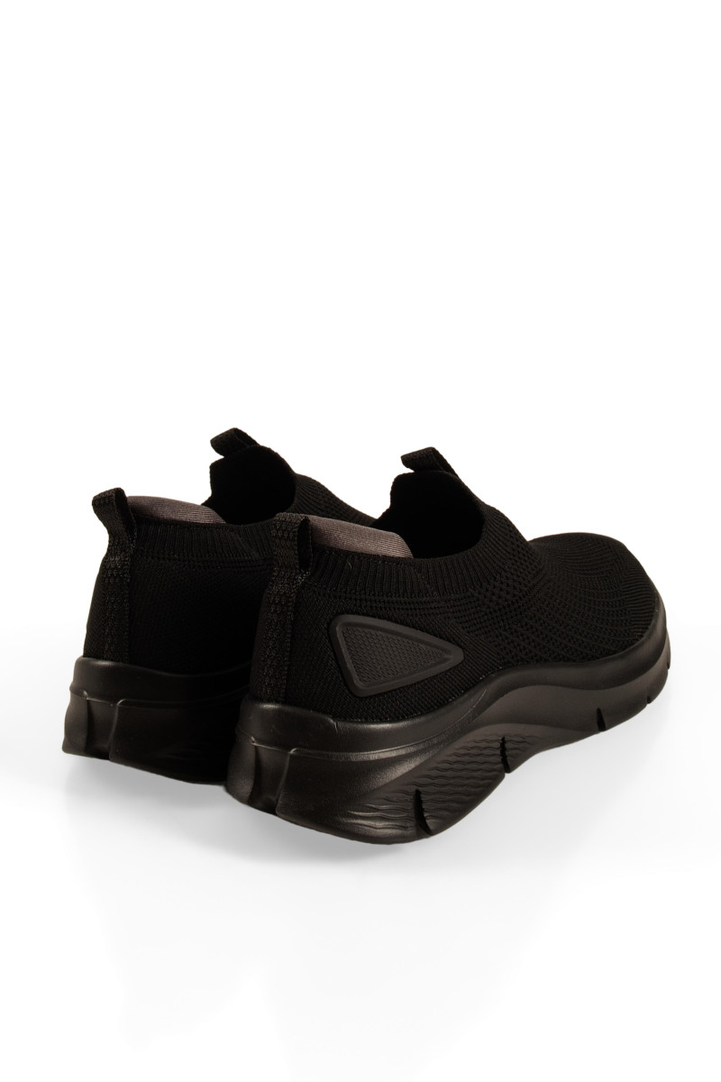 Ανδρικά μαύρα sneakers της Xti από διαπνέον υφασμάτινο υλικό