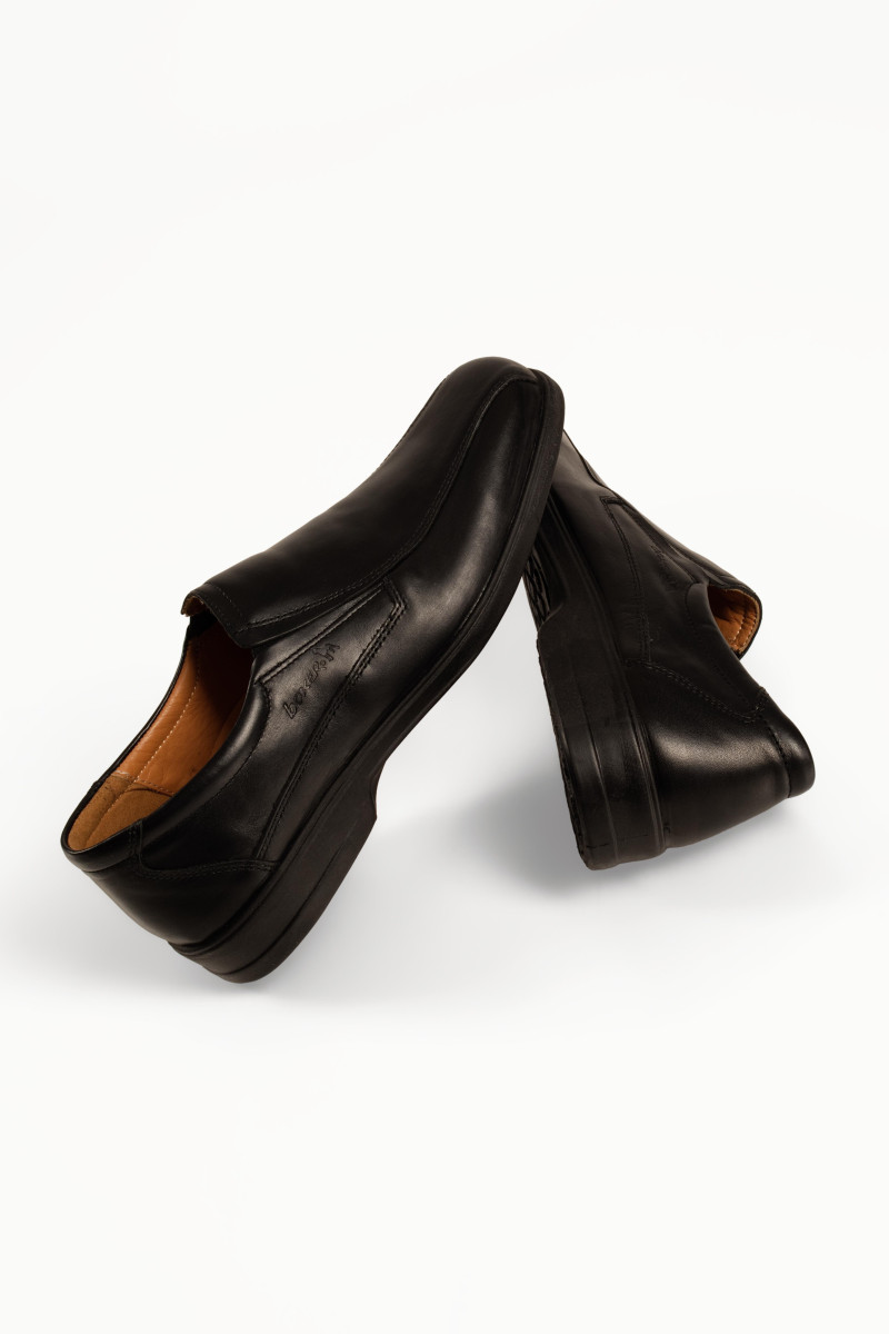 Boxer ανδρικά μαύρα δερμάτινα slip-on με χαμηλή σόλα
