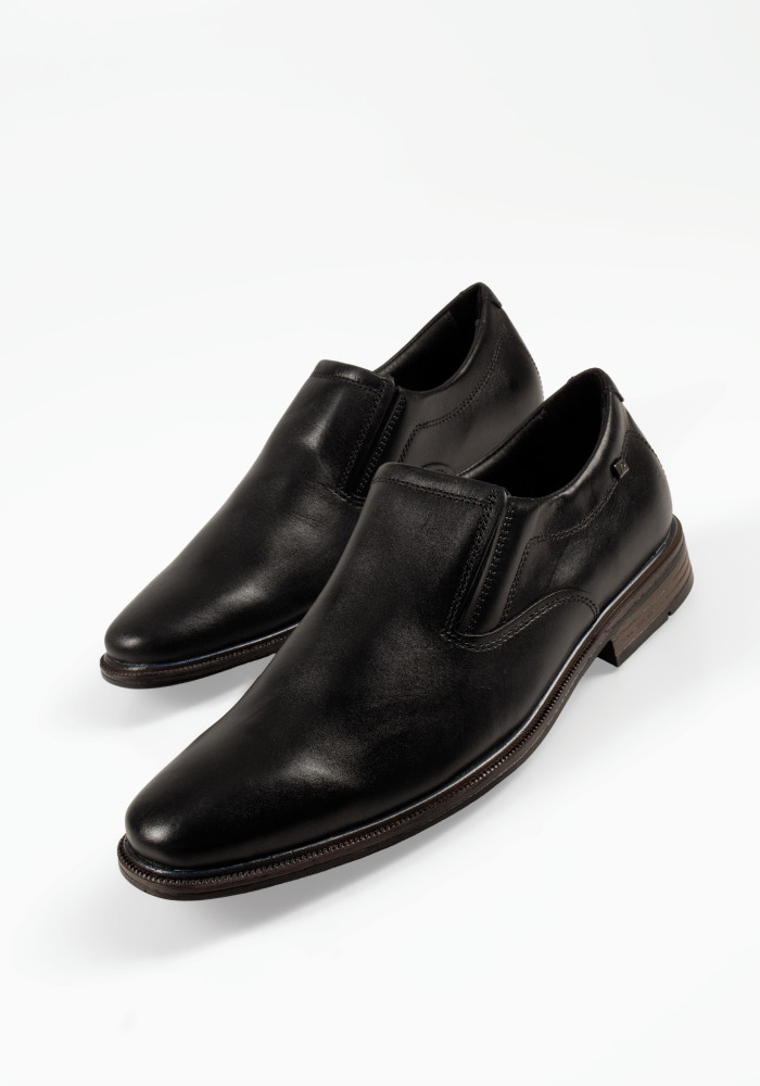 Pegada μαύρα ανδρικά δερμάτινα παπούτσια slip-on για επίσημο στυλ