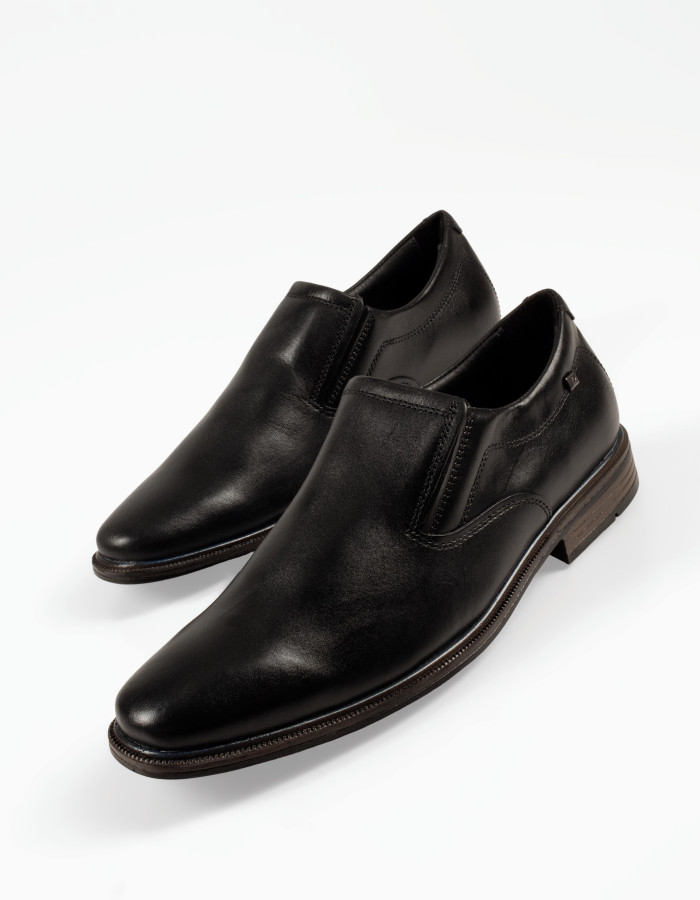 Pegada μαύρα ανδρικά δερμάτινα παπούτσια slip-on για επίσημο στυλ