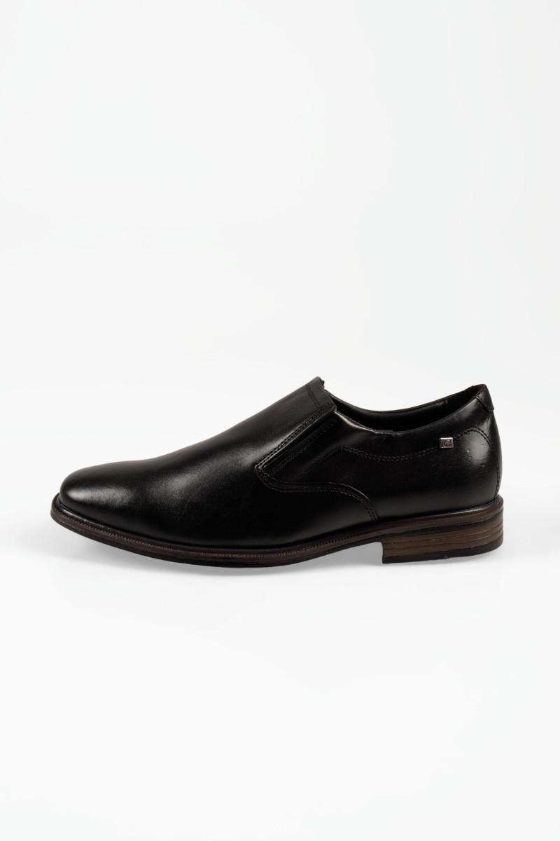 Pegada μαύρα ανδρικά δερμάτινα παπούτσια slip-on για επίσημο στυλ