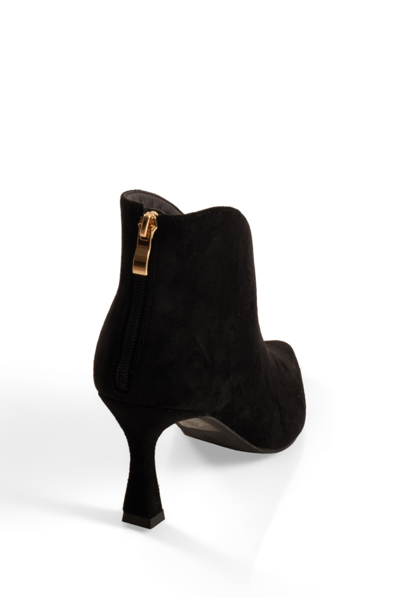 Σουέτ μαύρα γυναικεία ankle boots με φερμουάρ στο πίσω μέρος