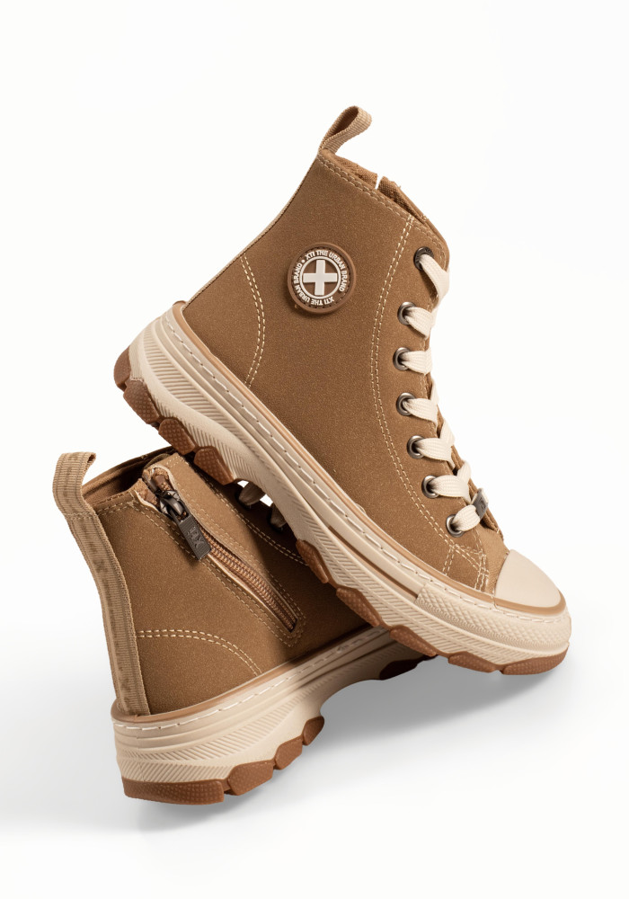 Xti chunky παιδικά sneakers μποτάκια με κορδόνια σε πούρο χρώμα