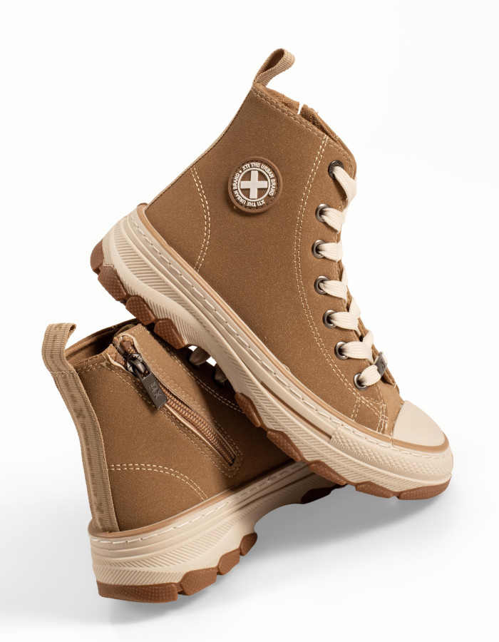 Xti chunky παιδικά sneakers μποτάκια με κορδόνια σε πούρο χρώμα