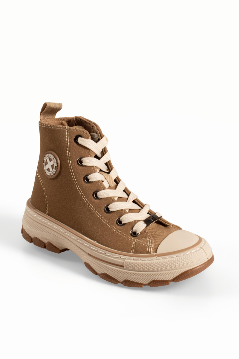 Xti chunky παιδικά sneakers μποτάκια με κορδόνια σε πούρο χρώμα