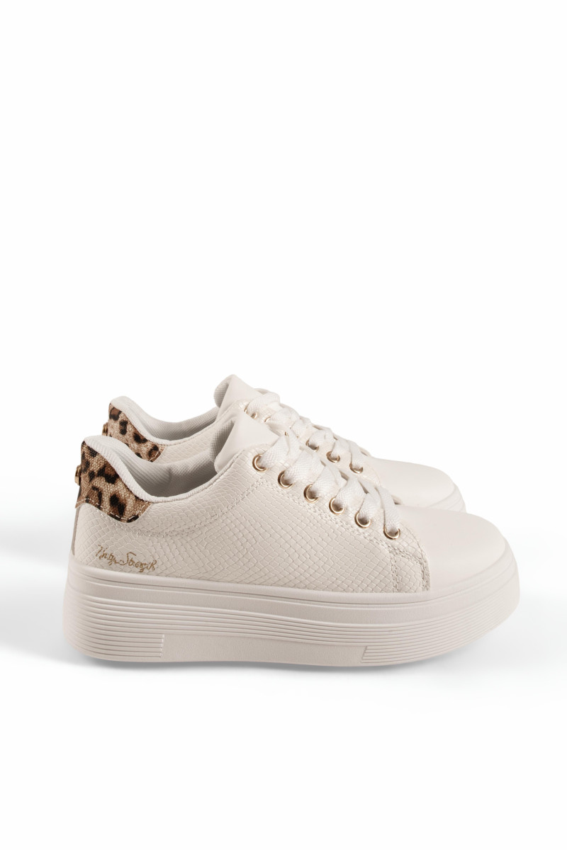 Δίσολα λευκά γυναικεία sneakers με κροκό υφή με λεοπάρ λεπτομέρεια πίσω