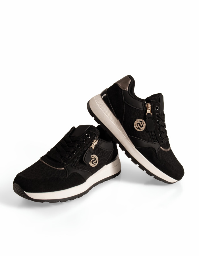 Γυναικεία sneakers μαύρα με φερμουάρ και chunky σόλα