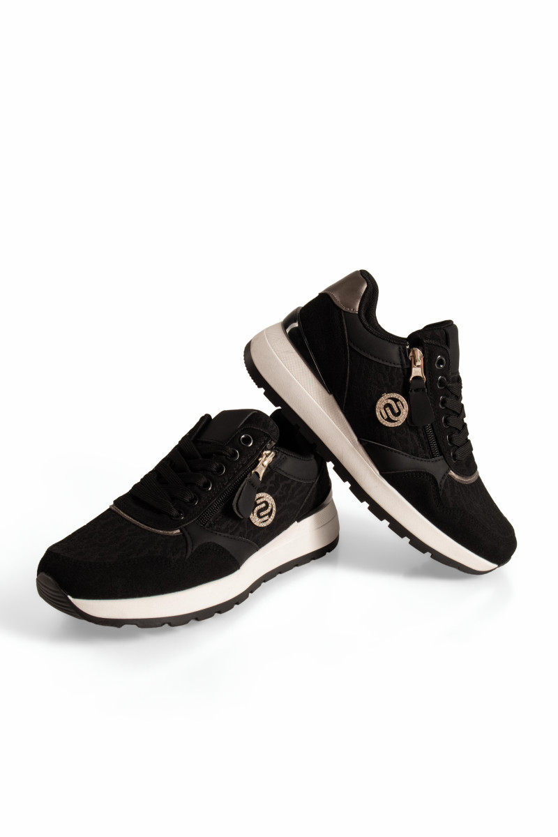 Γυναικεία sneakers μαύρα με φερμουάρ και chunky σόλα