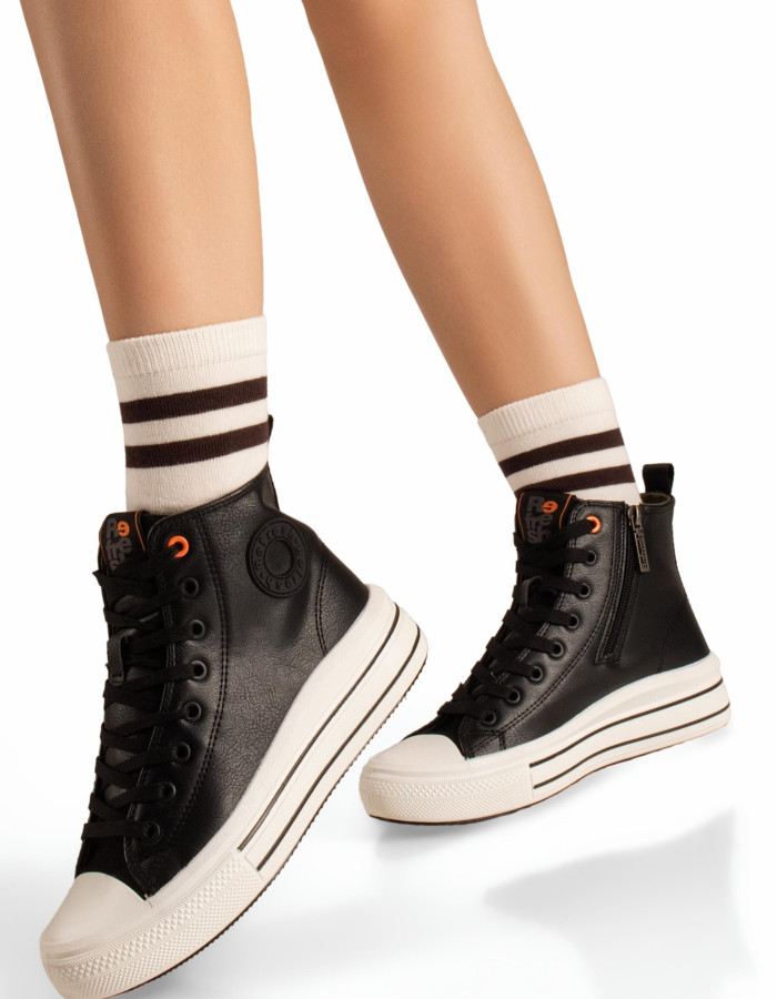 Γυναικεία μαύρα sneakers μποτάκια Refresh με πλαϊνό φερμουάρ για γρήγορη εφαρμογή
