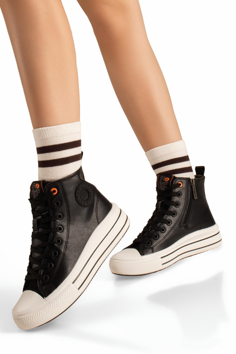 Γυναικεία μαύρα sneakers μποτάκια Refresh με πλαϊνό φερμουάρ για γρήγορη εφαρμογή