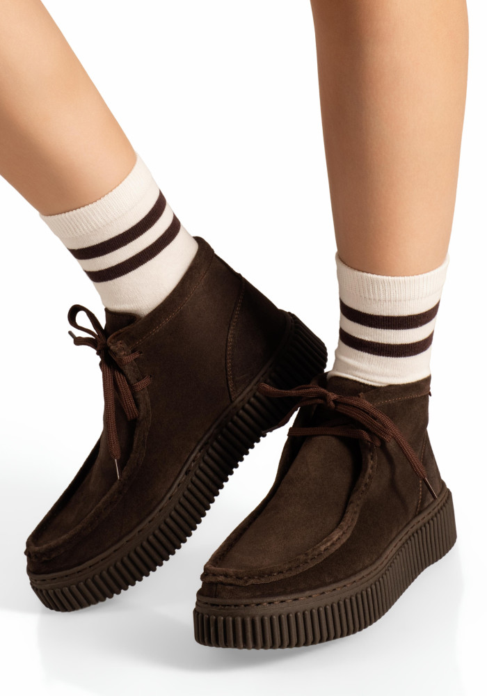 Ragazza δερμάτινα γυναικεία Lace-Up μποτάκια σε καφέ χρώμα