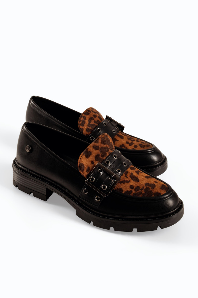 Zak γυναικεία μαύρα loafers με λεοπάρ σχέδιο και μεταλλική αγκράφα
