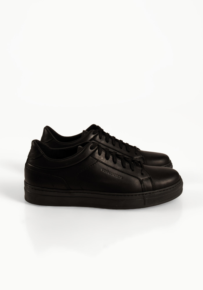 Commanchero μαύρα δερμάτινα ανδρικά sneakers με ενισχυμένη σόλα και ραφές