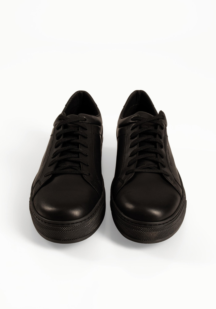 Commanchero μαύρα δερμάτινα ανδρικά sneakers με ενισχυμένη σόλα και ραφές