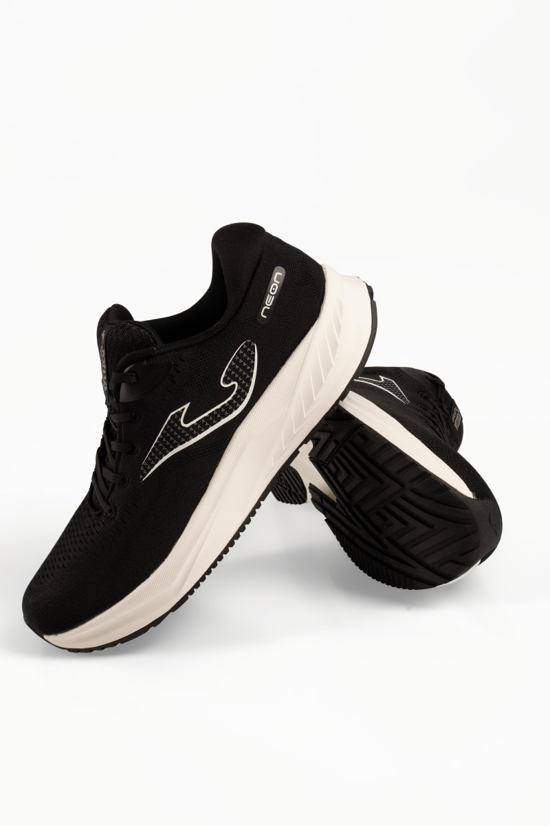 Ανδρικά sneakers Joma μαύρα running με κορδόνια και λευκή σόλα