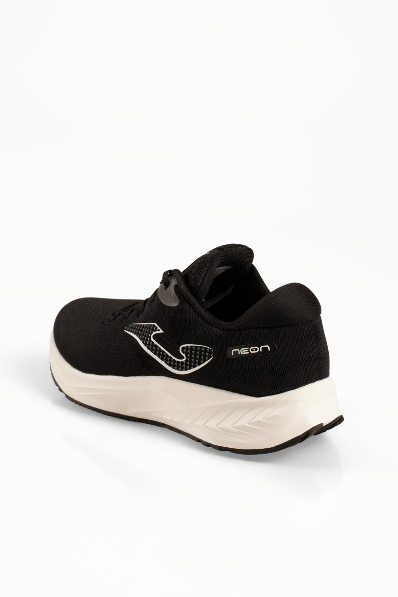 Ανδρικά sneakers Joma μαύρα running με κορδόνια και λευκή σόλα