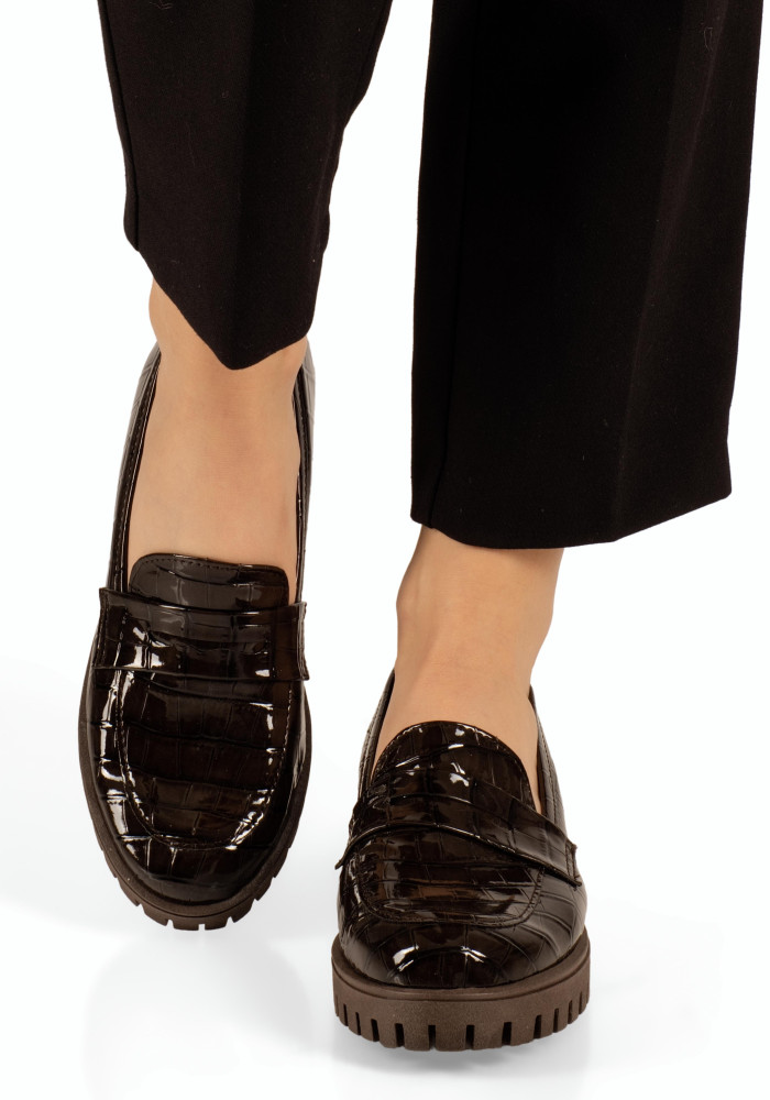 Si Bolleti καφέ λουστρίνι γυναικεία loafers με ανάγλυφο κροκό σχέδιο
