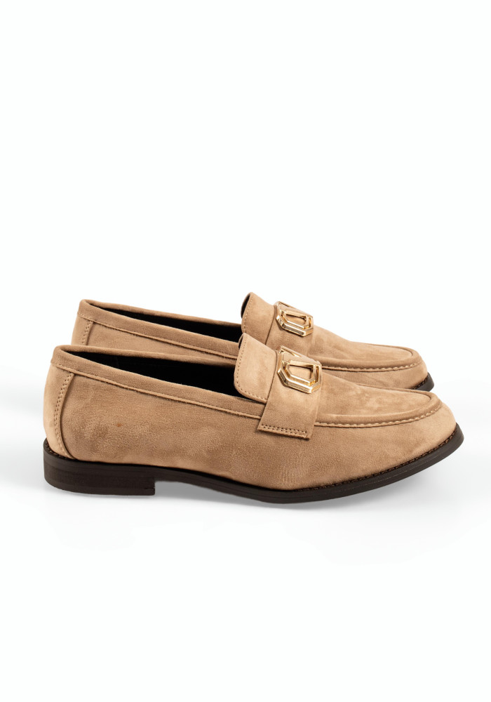 B-Soft γυναικεία μπεζ μοκασίνια suede με χρυσό διακοσμητικό στοιχείο