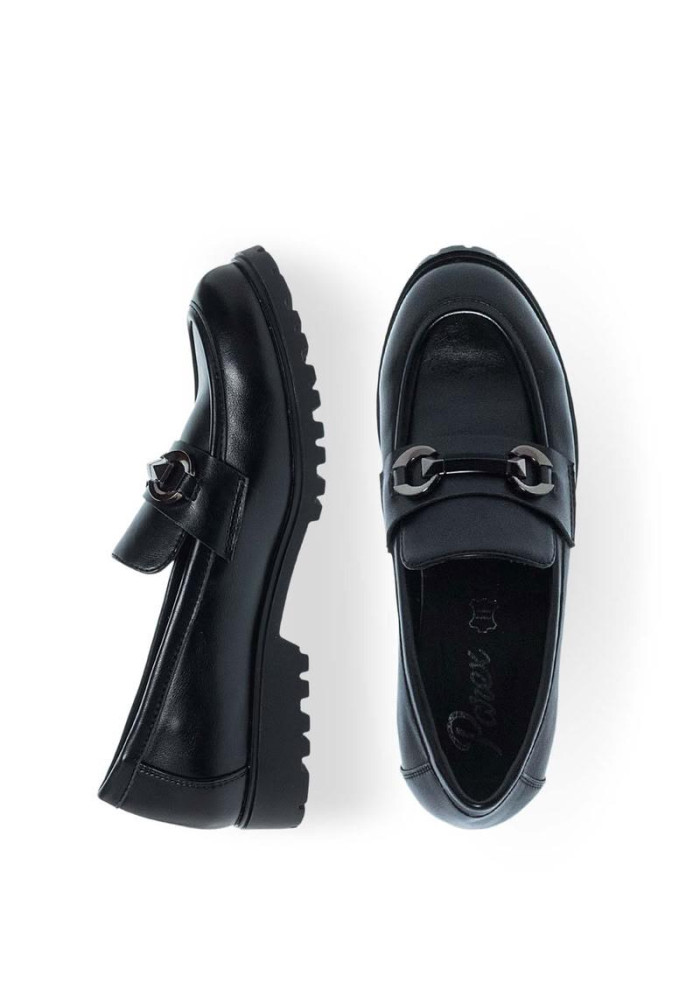 Parex μαύρα γυναικεία loafers με τρακτερωτή σόλα και μεταλλικό διακοσμητικό
