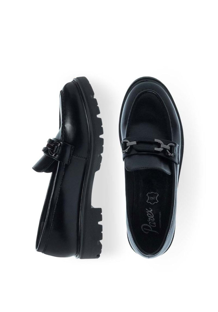 Γυναικεία loafers Parex με μεταλλικό chain διακοσμητικό και χαμηλή chunky σόλα