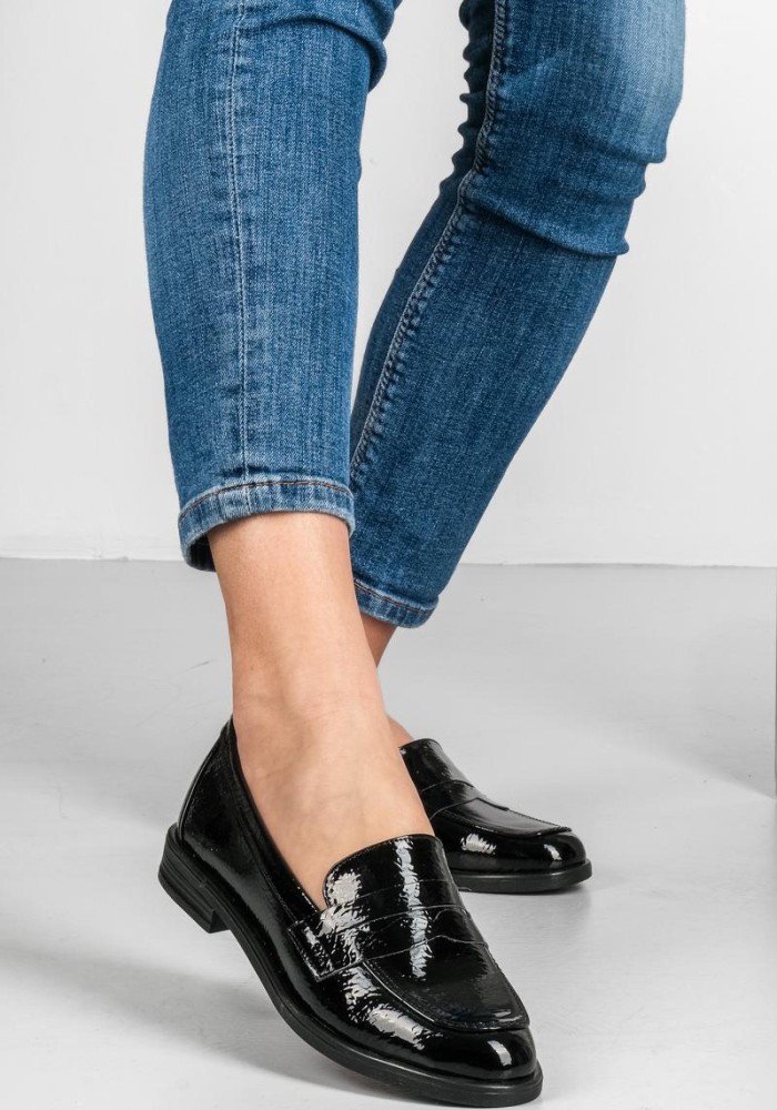 Flat loafers με λουστρίνι 185.914-LU ΜΑΥΡΟ